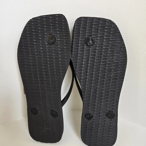 NWT-Havaianas Women's Slim Square Toe Flip Flops in Black-Size 6 - Picture 2 of 8